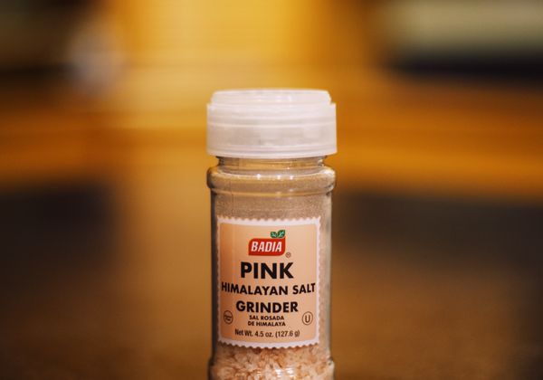 Pink Himalayan salt grinder for the table