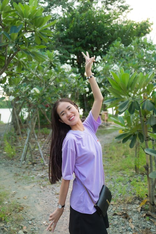 Immagine gratuita di alberi, capelli lunghi, donna asiatica