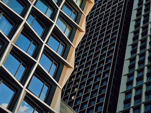 Darmowe zdjęcie z galerii z budynki, nowoczesna architektura, okna