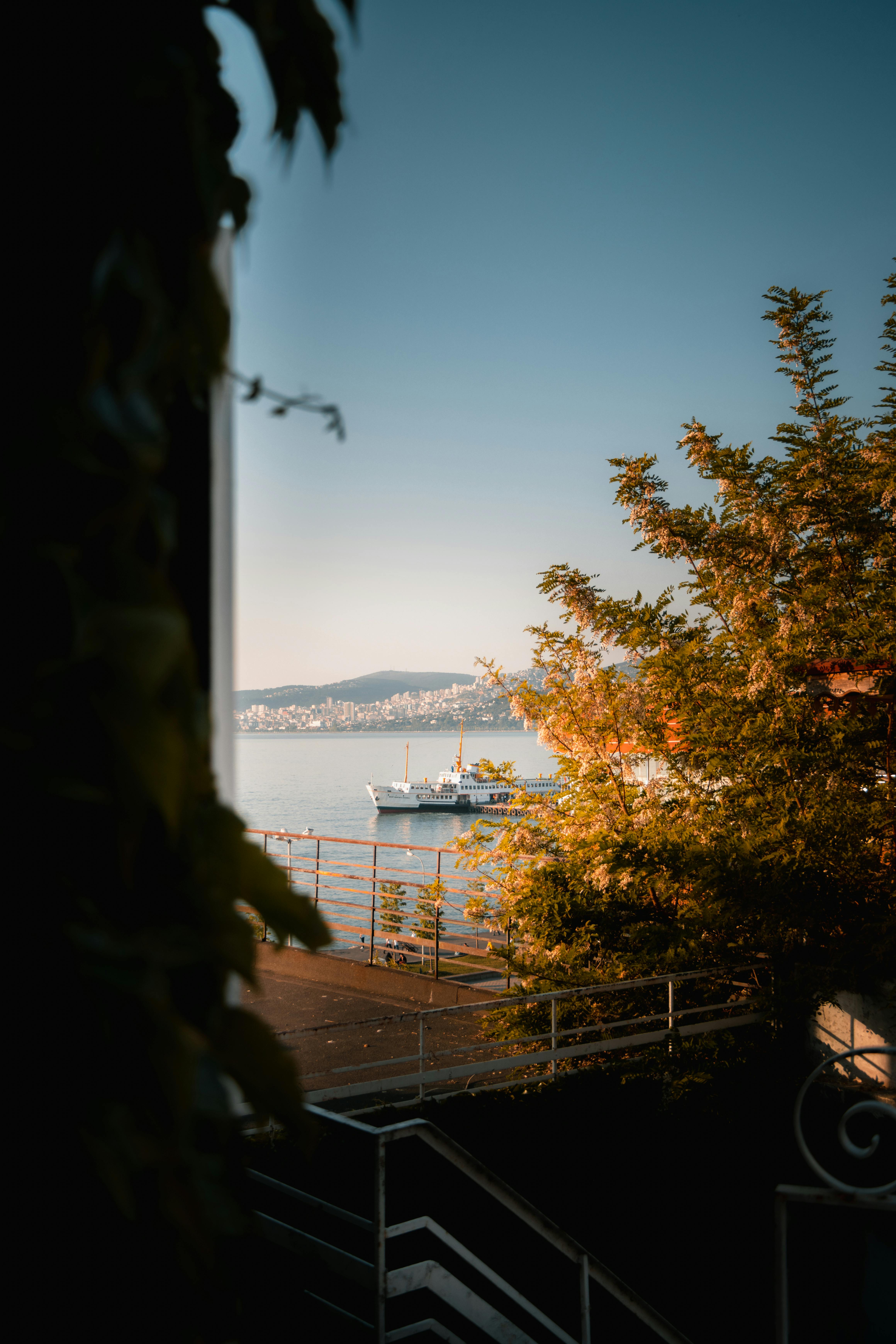 Can earthquakes be seen from space?