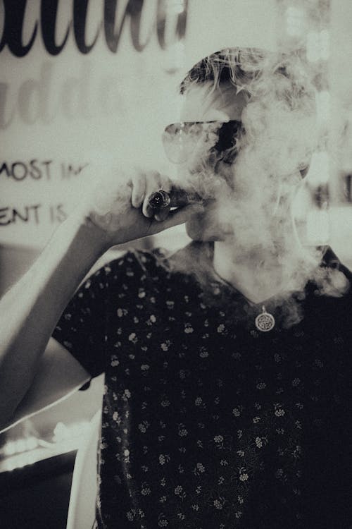 무료 남자, 담배를 피우는, 담배를 피우다의 무료 스톡 사진