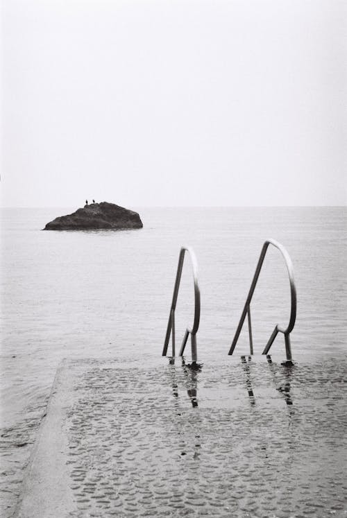 Δωρεάν στοκ φωτογραφιών με infinity pool, ακτή, βήματα