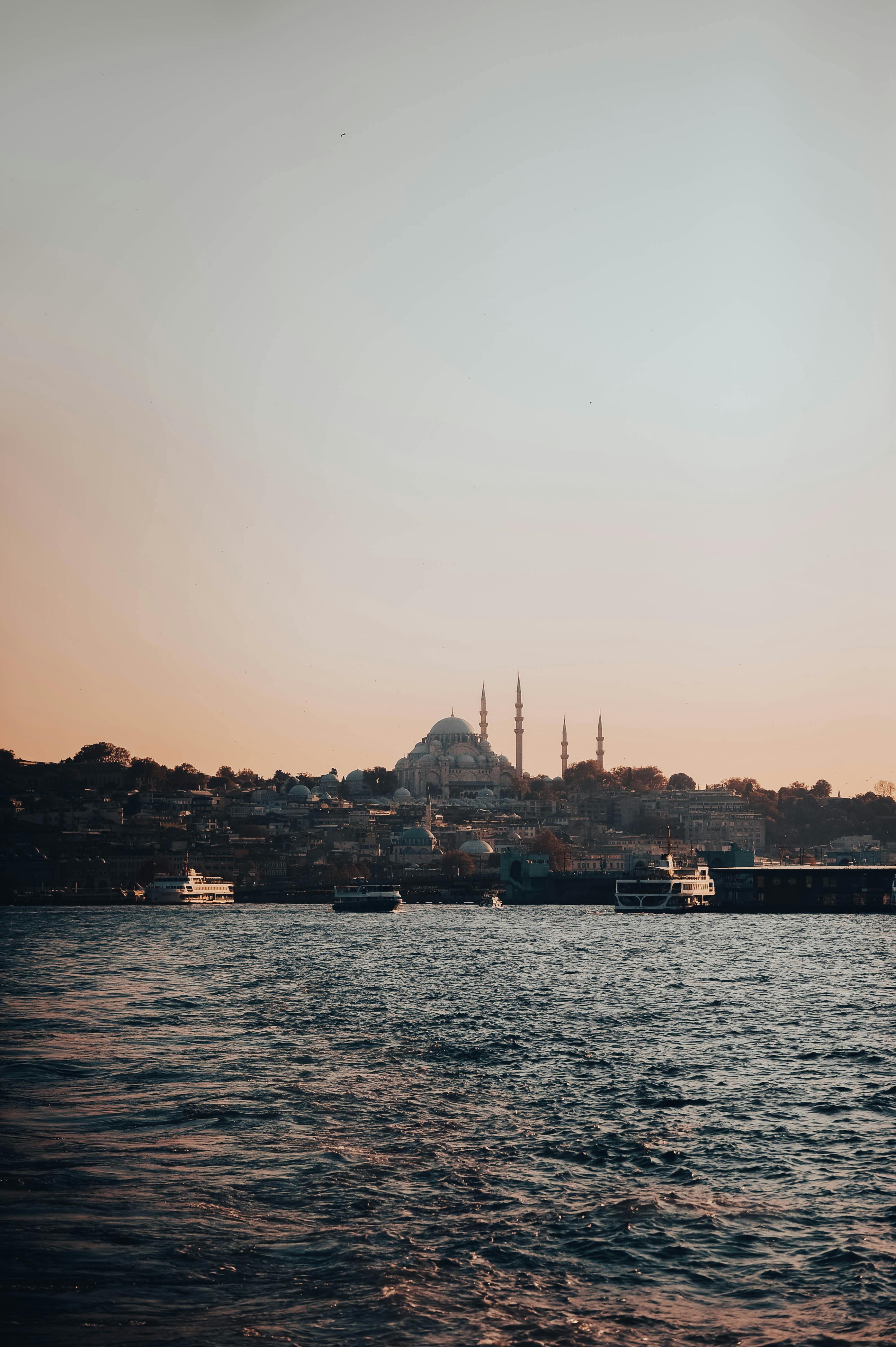 Gratuit La Vue De La Mosquée De Süleymaniye Au Crépuscule Photos