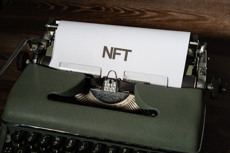 Cómo Comprar e Invertir en NFT de forma segura