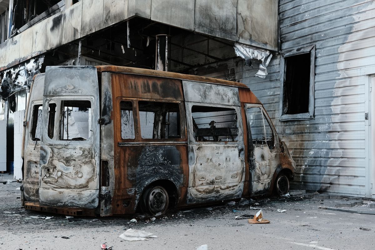 man with a van in Stanwick — Loaded properly: blankets, straps and a plan in Stanwick
