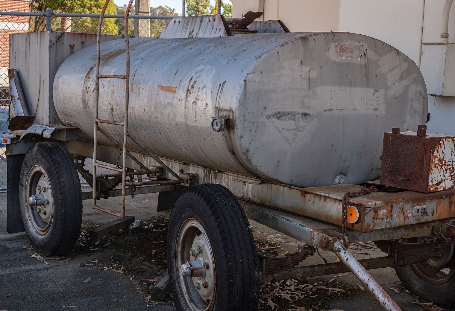 Water Orton — belongings being loaded for transport to storage