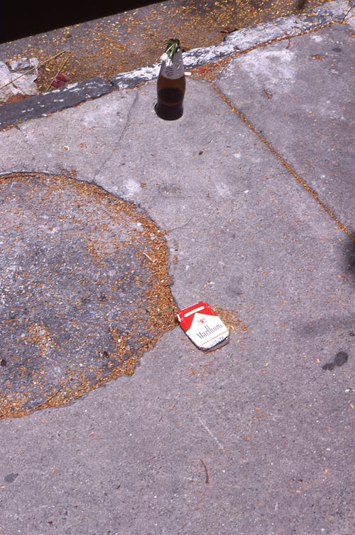 Photos gratuites de bouteille, cigarette, détritus