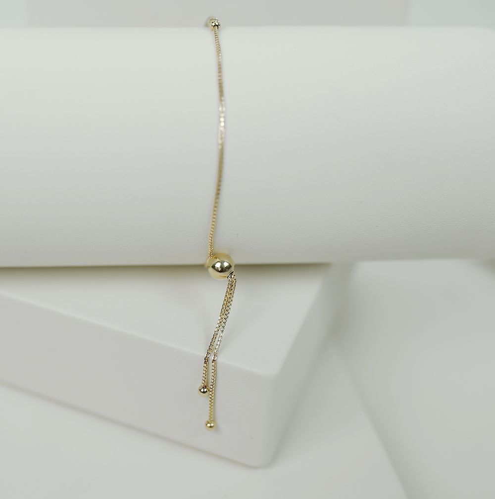Minimal modern gold bracelet