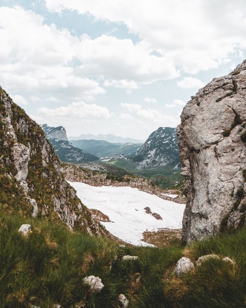 Free Breathtaking view of rocky mountains and blue skies in Žabljak, Montenegro. Stock Photo