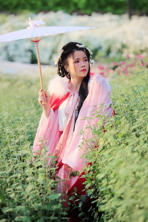 Безкоштовне стокове фото на тему «азіатська жінка, вертикальні постріл, краса»