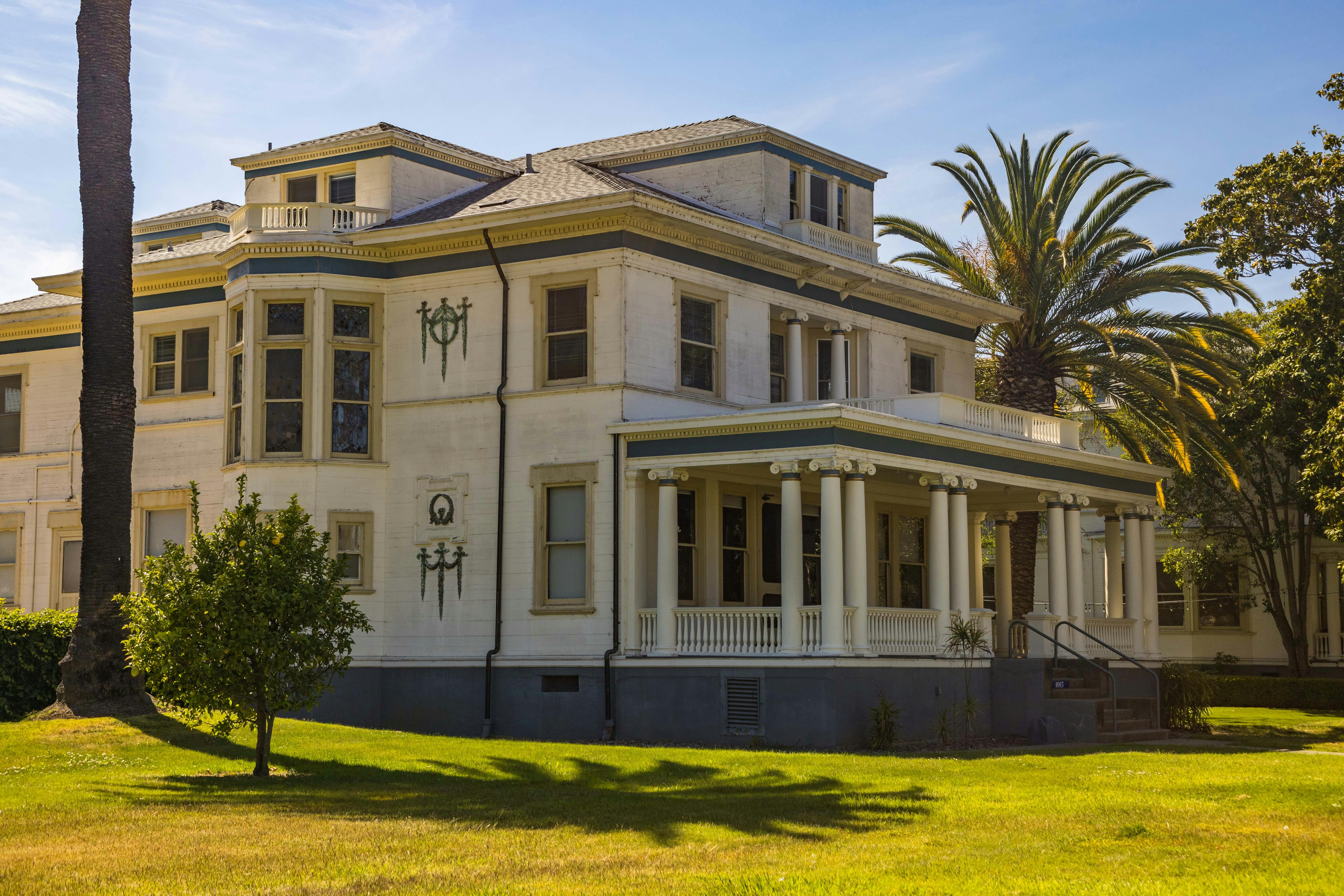 Santa Clara Valley Healthcare Launches Mobile Health Center at De Anza College — Photo by Robert So on Pexels