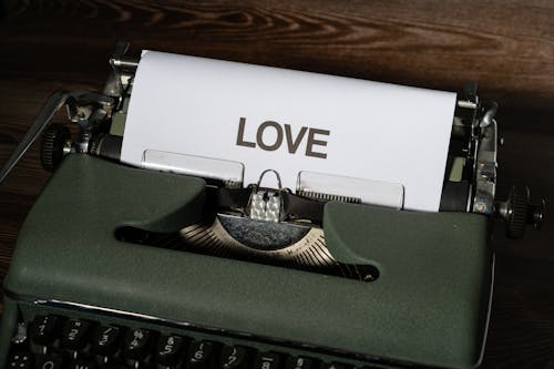 Gratis stockfoto met detailopname, klassieke schrijfmachine, liefde Stockfoto