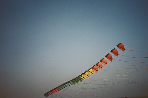 Kostenloses Stock Foto zu fliegen, himmel, körnig