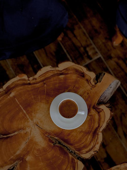 Základová fotografie zdarma na téma dřevěný stůl, espreso, káva