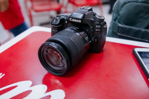 Безкоштовне стокове фото на тему «Canon, DSLR, електроніка» стокове фото