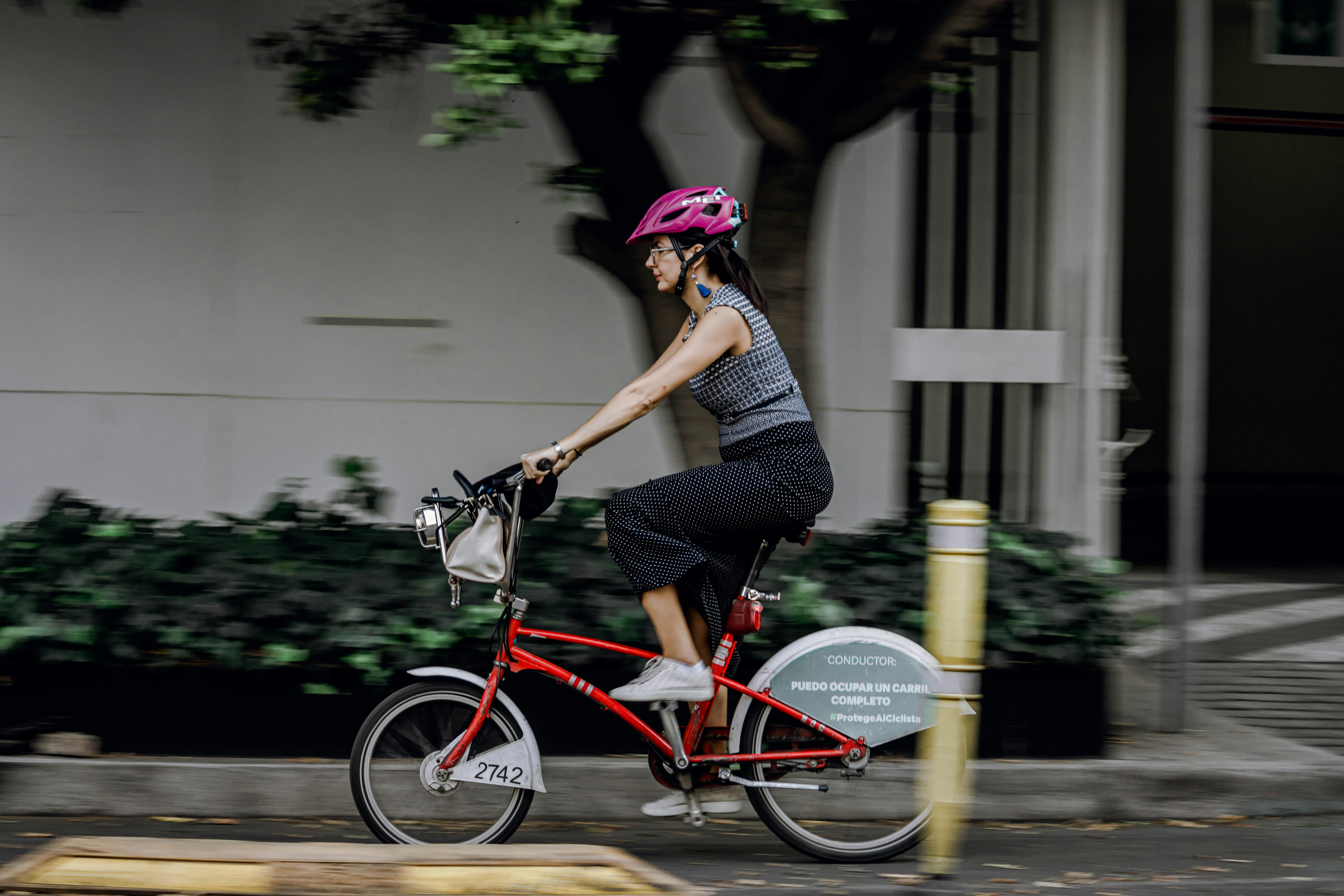 How Folding Ebikes Are Changing Urban Mobility — Photo by Ali  Alcántara on Pexels