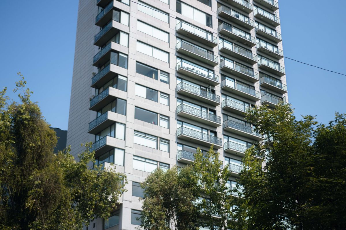 flat moves in Moreton — Loaded properly: blankets, straps and a plan in Moreton