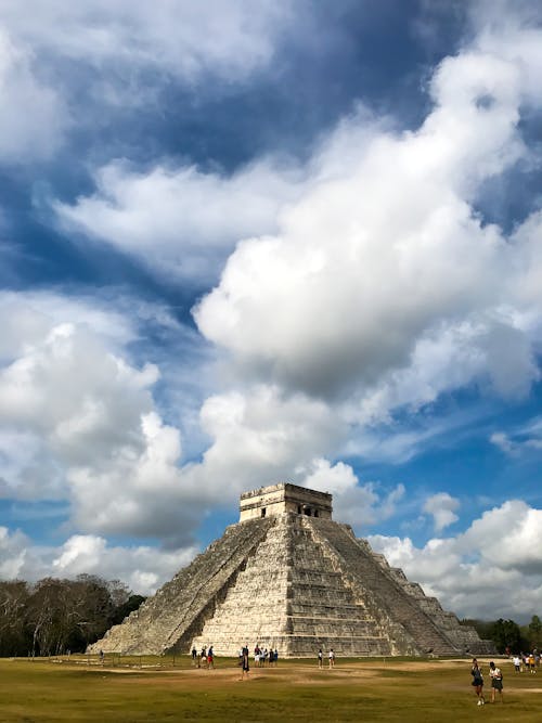 คลังภาพถ่ายฟรี ของ el castillo, ชิเชนอิตซา, ท้องฟ้าครึ้ม