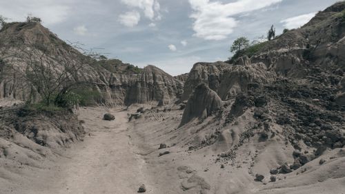 Free Explore the arid and beautiful landscape of Tatacoa Desert in Colombia. Stock Photo
