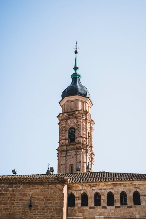 Kostnadsfri bild av exteriör, gotiska, klocktorn