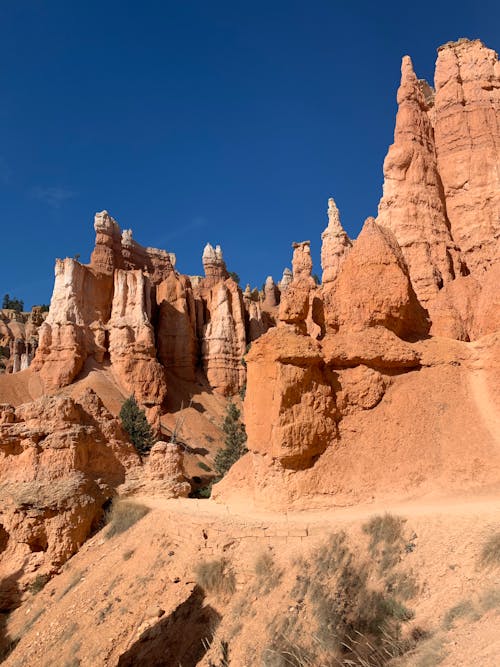 Free Brown Rock Formation Under Blue Sky Stock Photo