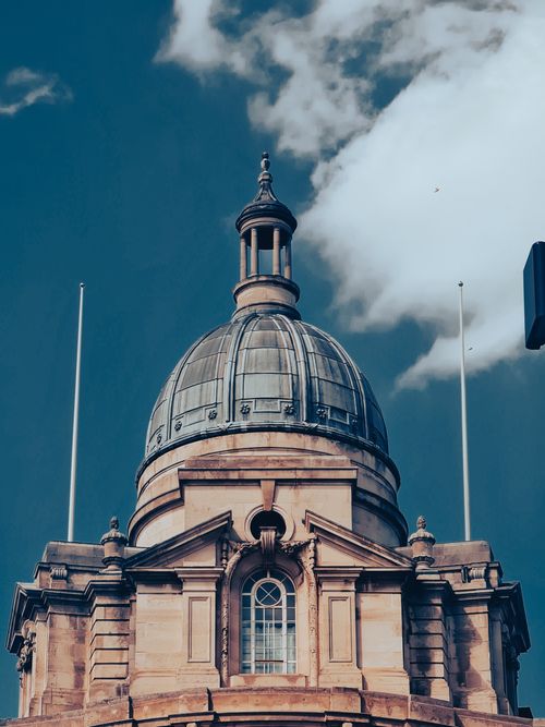 Free Close-up of the ornate dome of a historical landmark in England against a clear sky. Stock Photo