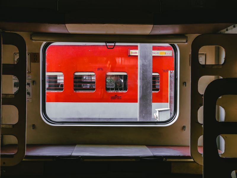 Bahn statt auto arbeitsweg kosten: detailed close-up view