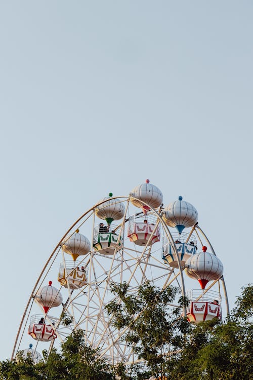 Free White and Red Ferris Wheel Stock Photo