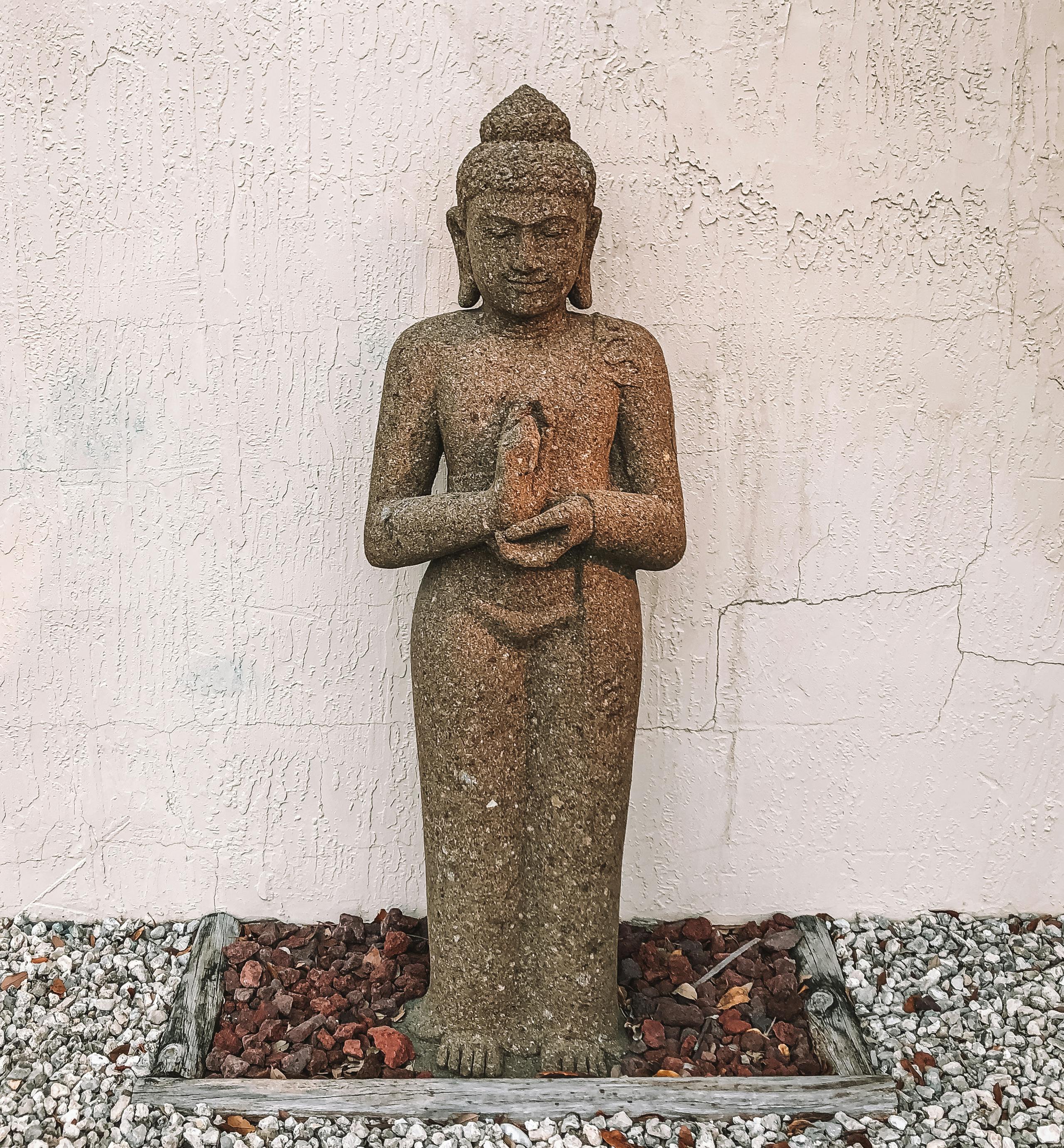 How do you become a public figure on Instagram?