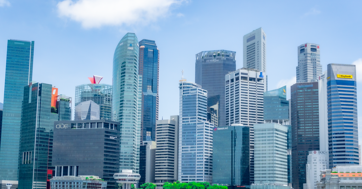 Discover the iconic skyline of Singapore featuring modern skyscrapers and architectural marvels.