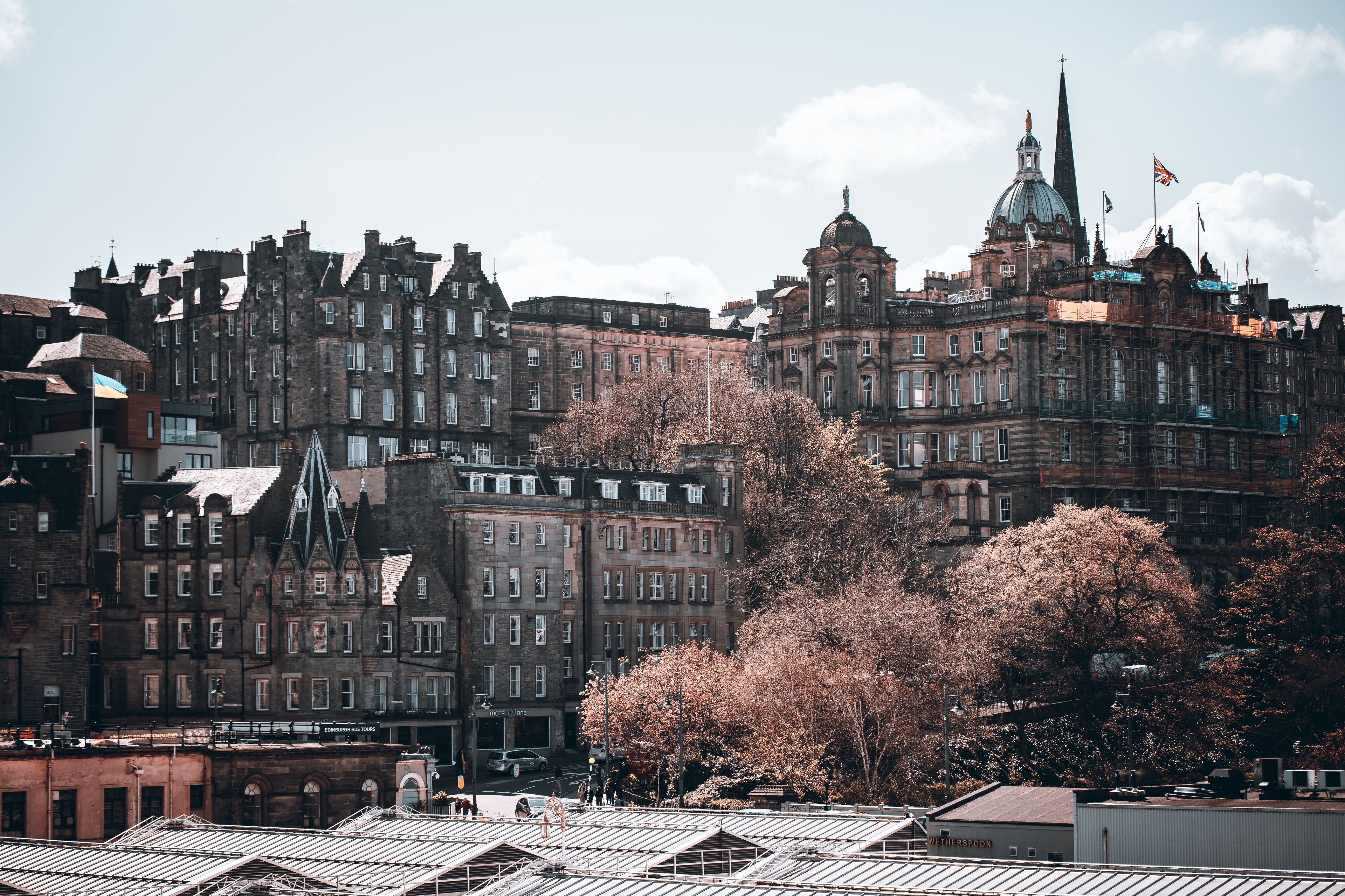 London to Edinburgh — arriving with Luxury Chauffeurs