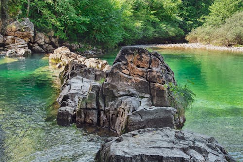 akarsu, göl, kaya oluşumu içeren Ücretsiz stok fotoğraf