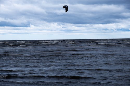 Бесплатное стоковое фото с вода, волны, горизонт