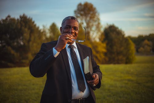 Kostenloses Stock Foto zu afroamerikanischer mann, brille, brillen