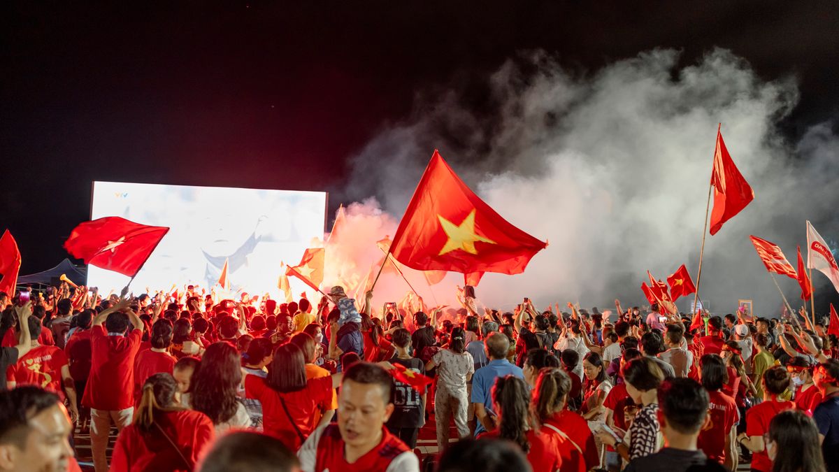 Vietnamese nationals arrested in online gambling raid