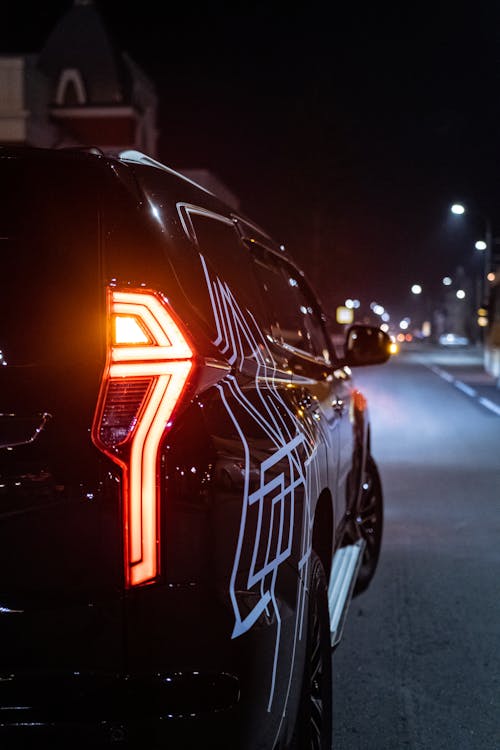 검은 차, 도로, 밤의 무료 스톡 사진