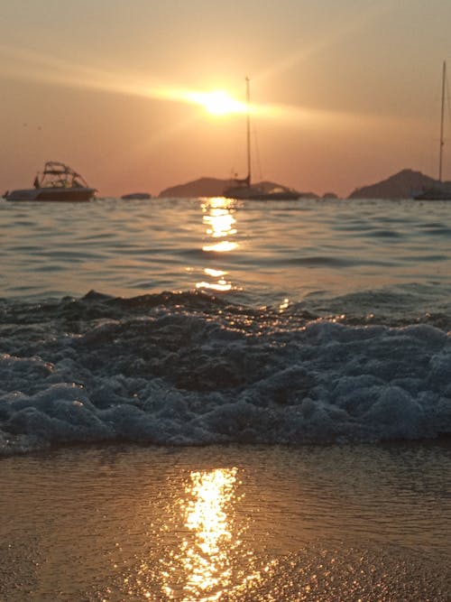 dalgalar, deniz, deniz kıyısı içeren Ücretsiz stok fotoğraf