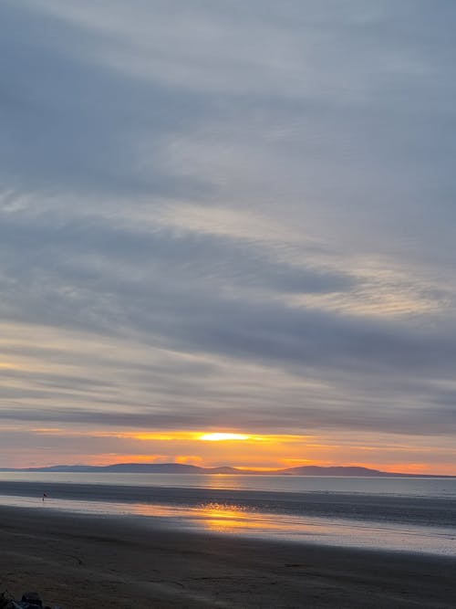 Foto profissional grátis de água, areia, cair da noite