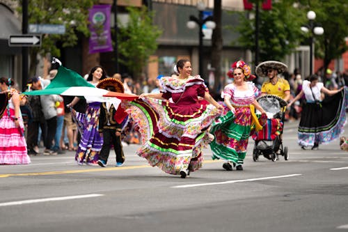 Kostenloses Stock Foto zu feier, flagge von mexiko, kleider