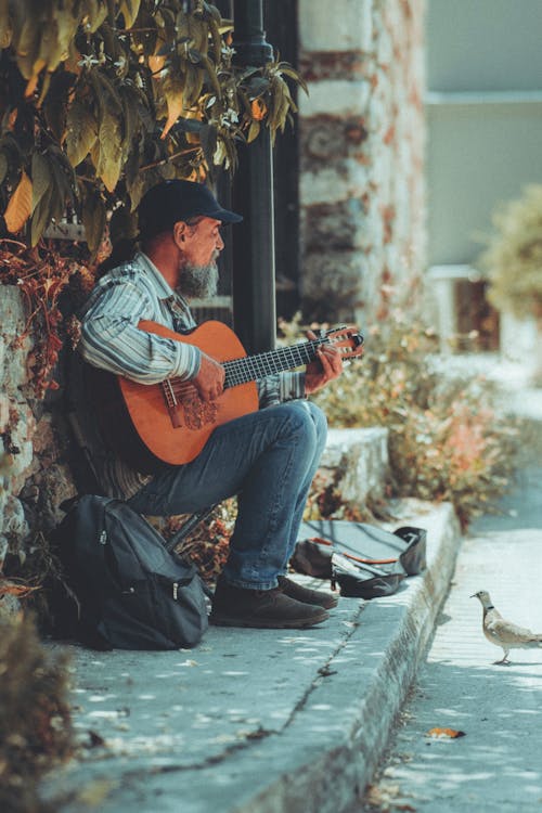 Δωρεάν στοκ φωτογραφιών με ακουστική κιθάρα, άνδρας, γέρος