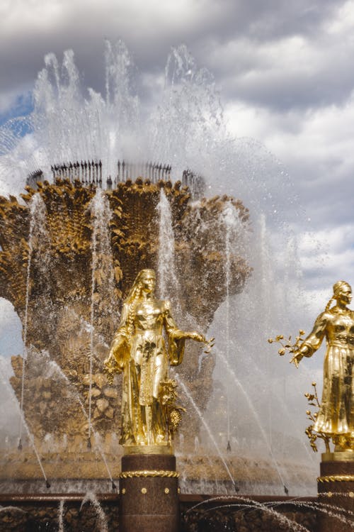 Water Fountain with Golden Statues