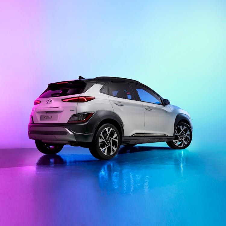 Hyundai KONA In Pink&blue Background