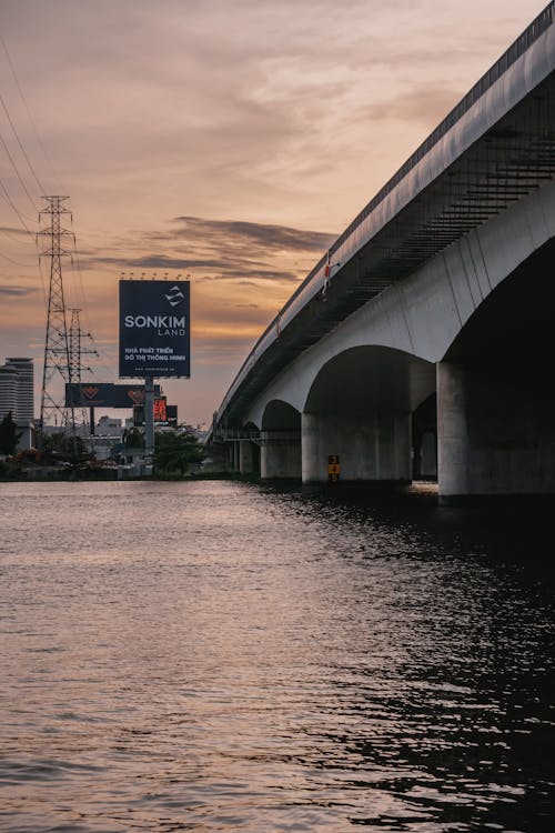 ゴールデンアワー, コンクリート橋, サイゴンの無料の写真素材