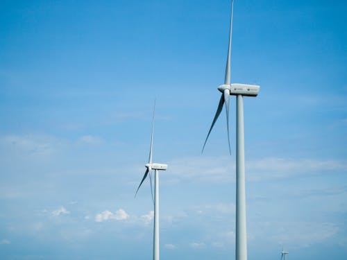 Fotobanka s bezplatnými fotkami na tému energia vetra, modrá obloha, obnoviteľná energia