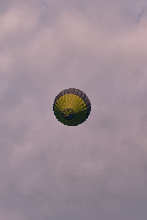 Foto profissional grátis de aeronave, ar, balão