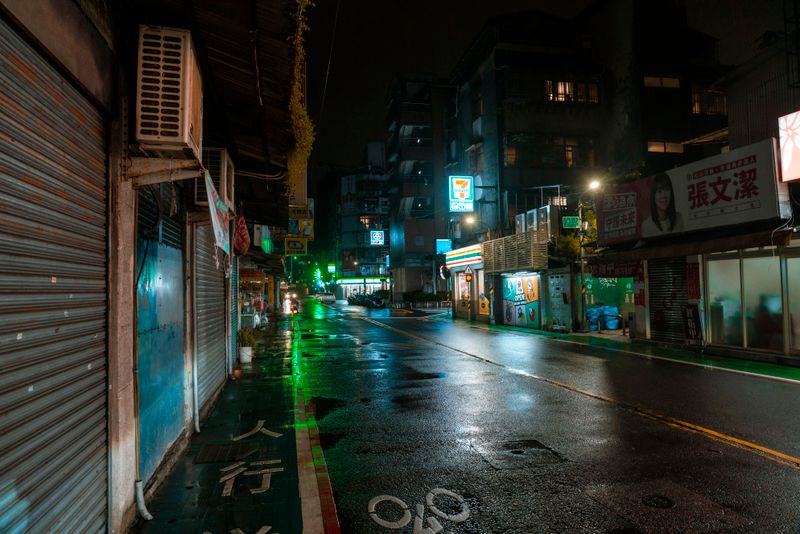有关下雨的晚上, 反光路面, 喜怒无常的夜晚, 城市反思, 城市夜景, 城市建筑, 城市情调, 城市探索, 城市景观, 城市氛围, 城市环境 ...