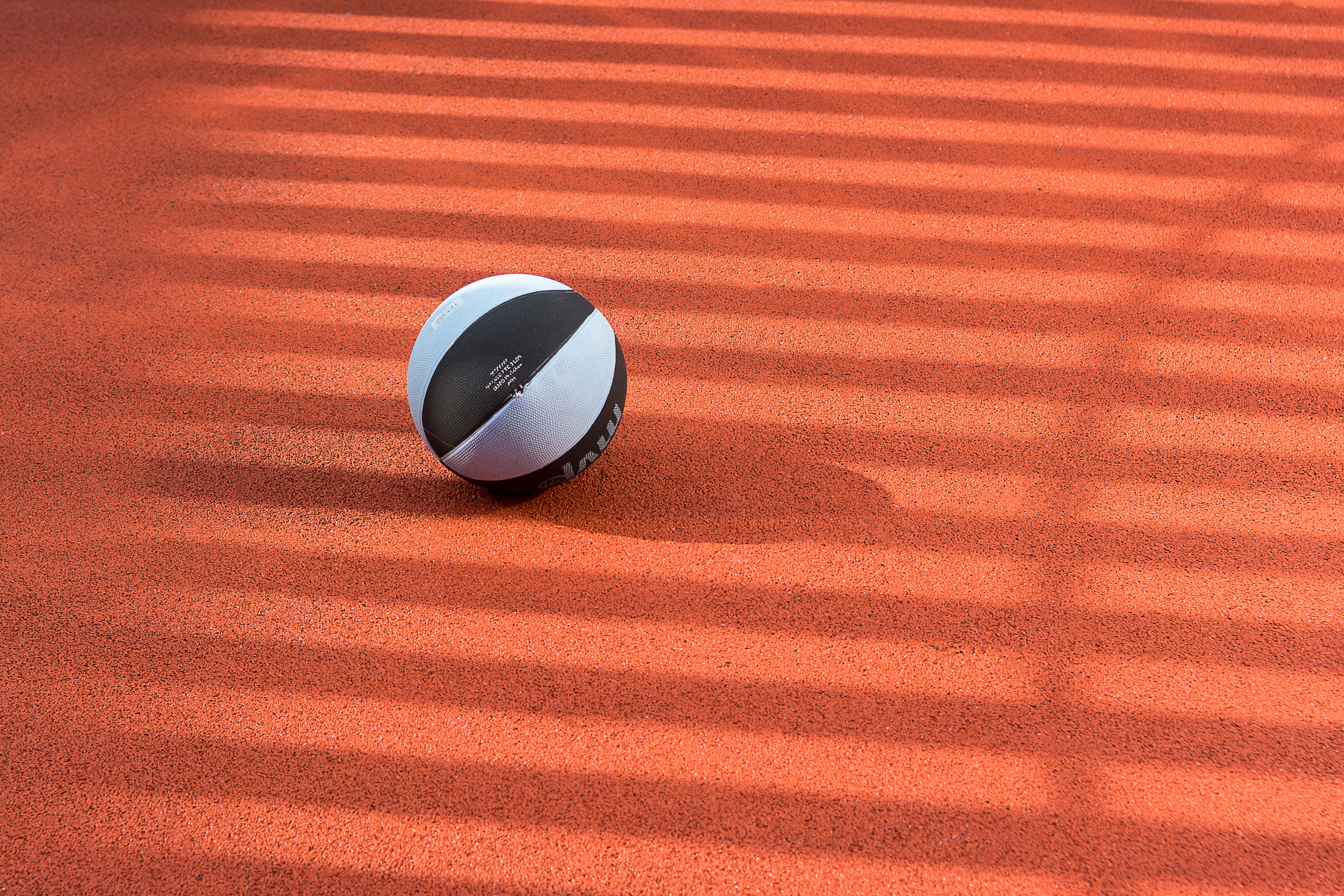 UH opens new outdoor fitness court — Photo by Jan van der Wolf on Pexels
