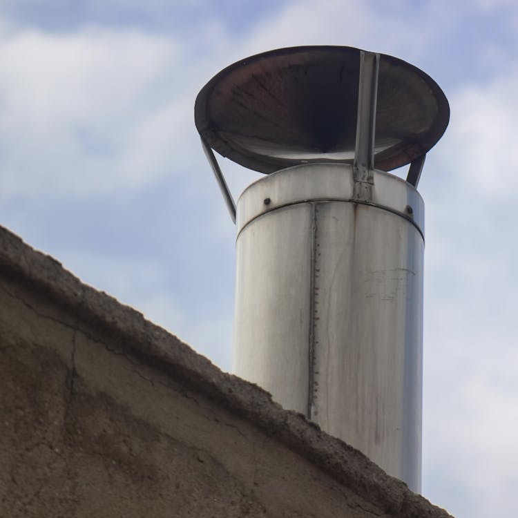 Metal Chimney With Galvanized Cover