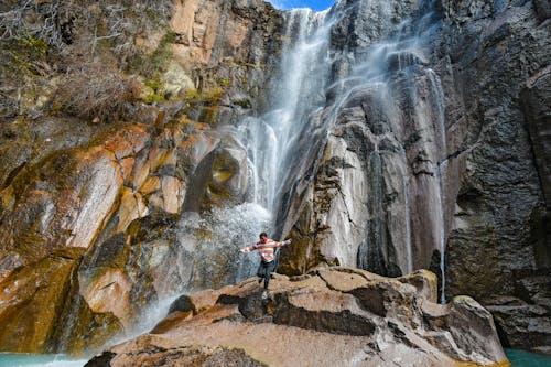 Бесплатное стоковое фото с водопады, Каскада Кусараре, каскадные