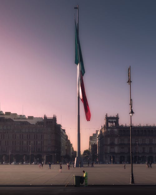 Fotobanka s bezplatnými fotkami na tému budovy, cestovné destinácie, francúzska vlajka